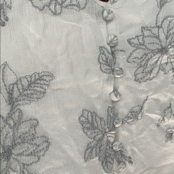 Lush flowered tank top - Picture 2 of 2